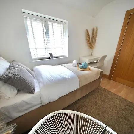Cosy Home- Sleeps 5+city Centre+ Netflix+free Park Nyaraló